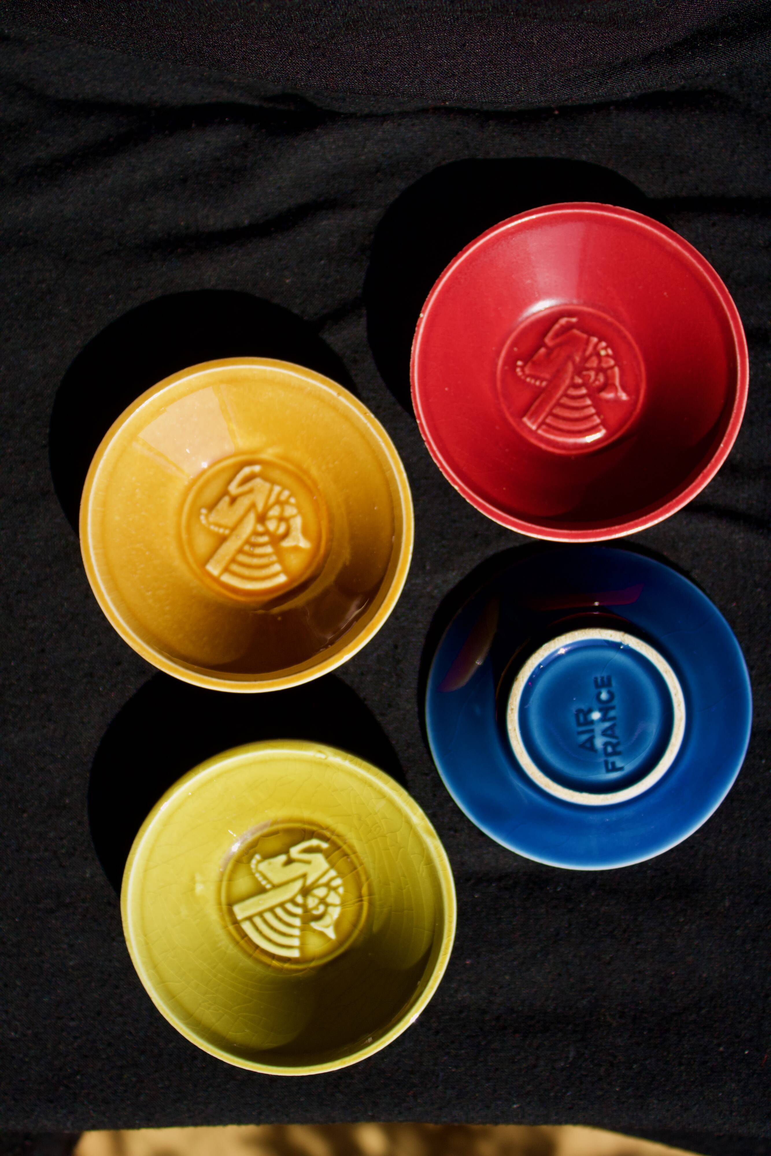 Air France : Old ashtrays / pocket drains / advertising cups in porcelain 1950's