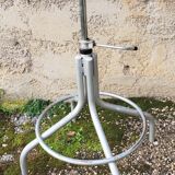 Adjustable industrial stool