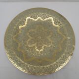 Plateau rond en laiton, décor oriental