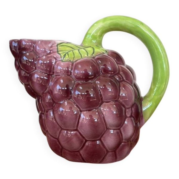Pichet en barbotine raisin