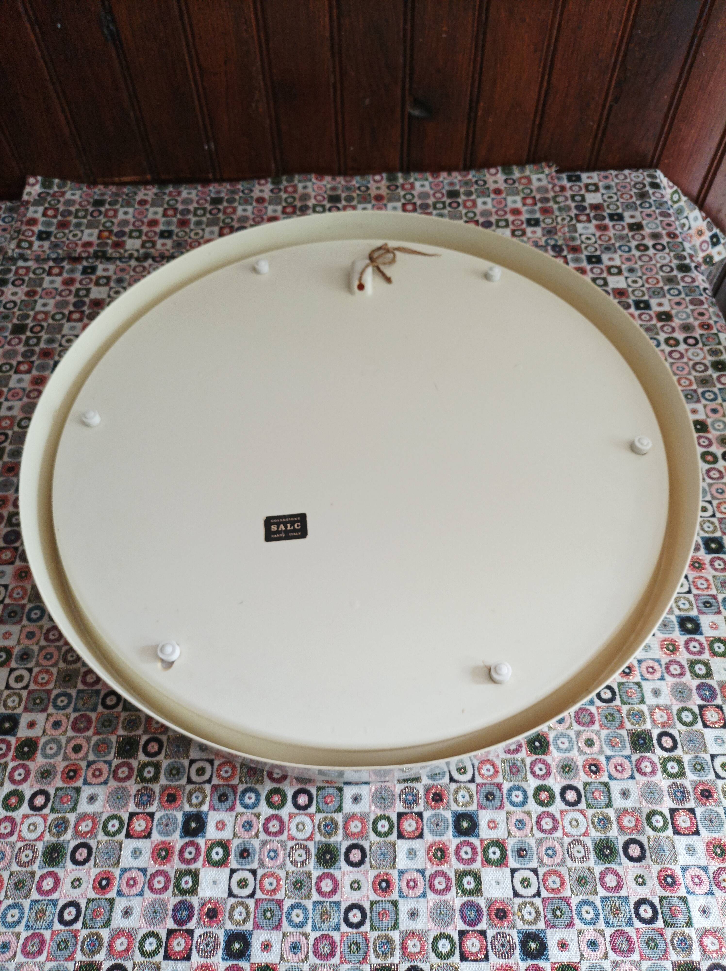 Italian white round mirror from the 70s by Collezione SALC