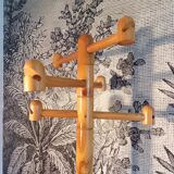 Parrot coat rack in pine 1980