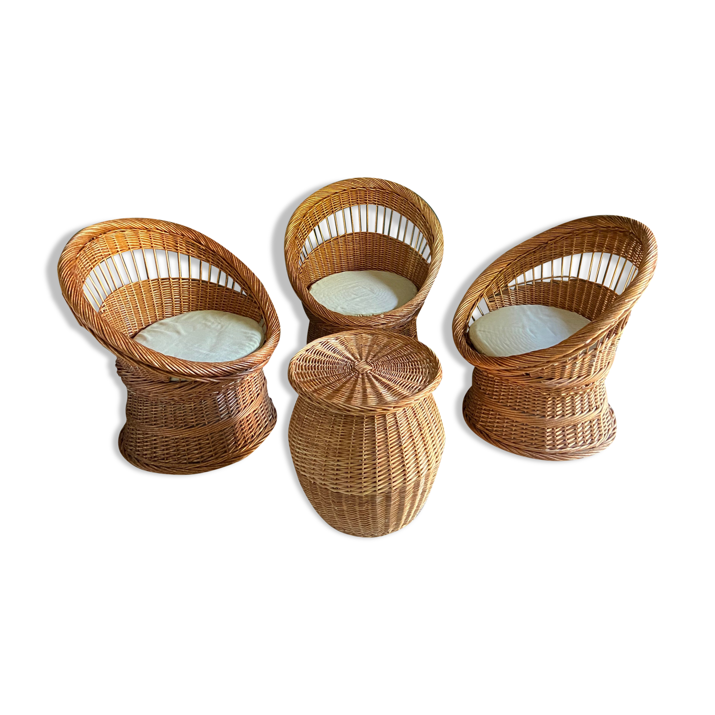 Lot de fauteuils et table en rotin osier années 70