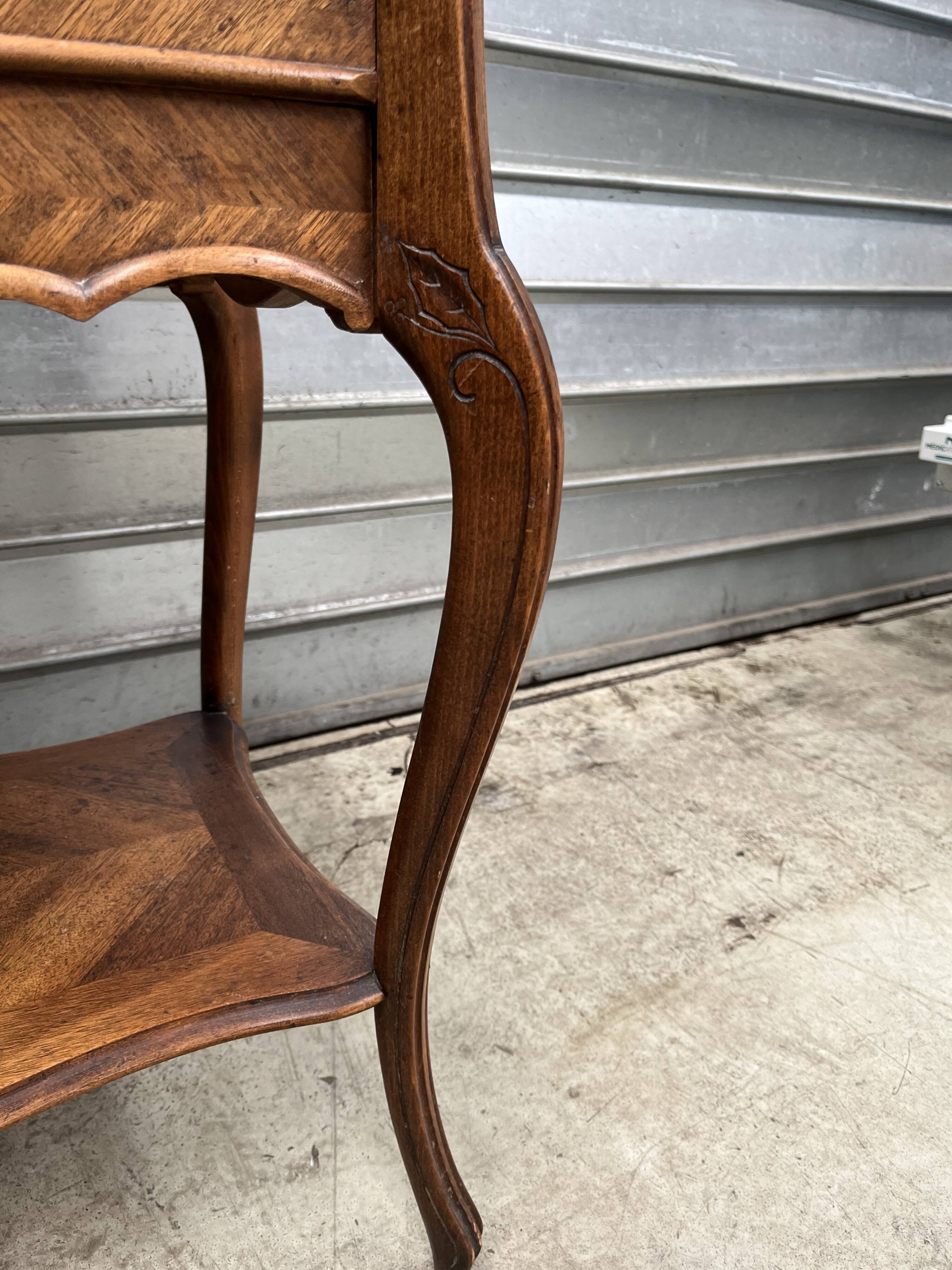 Coiffeuse en acajou de style Louis XV