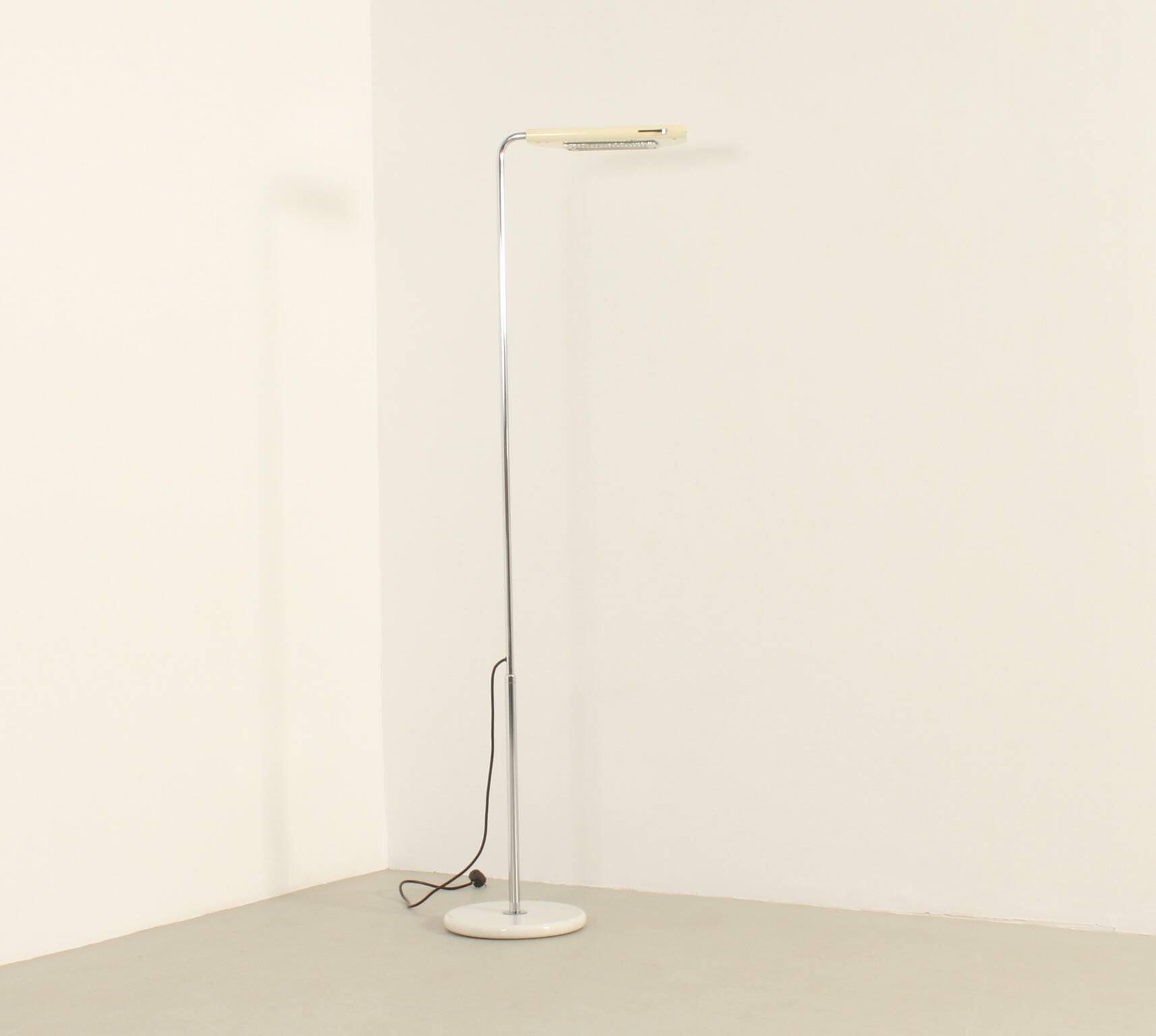 Mezzaluna floor lamp by Bruno Gecchelin for Skipper, Italy, 1975