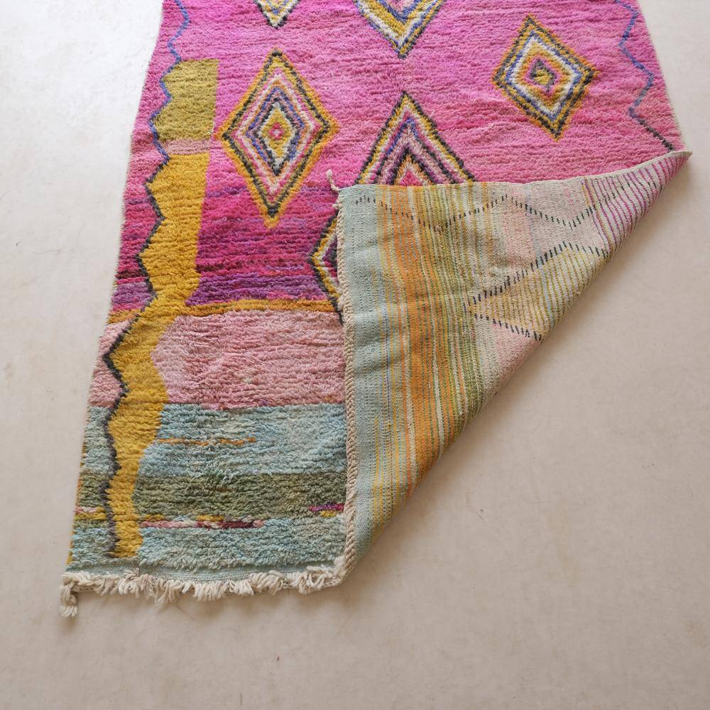Berber Boujad rug from the Atlas Mountains - 283 x 193 cm