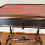 Desk table