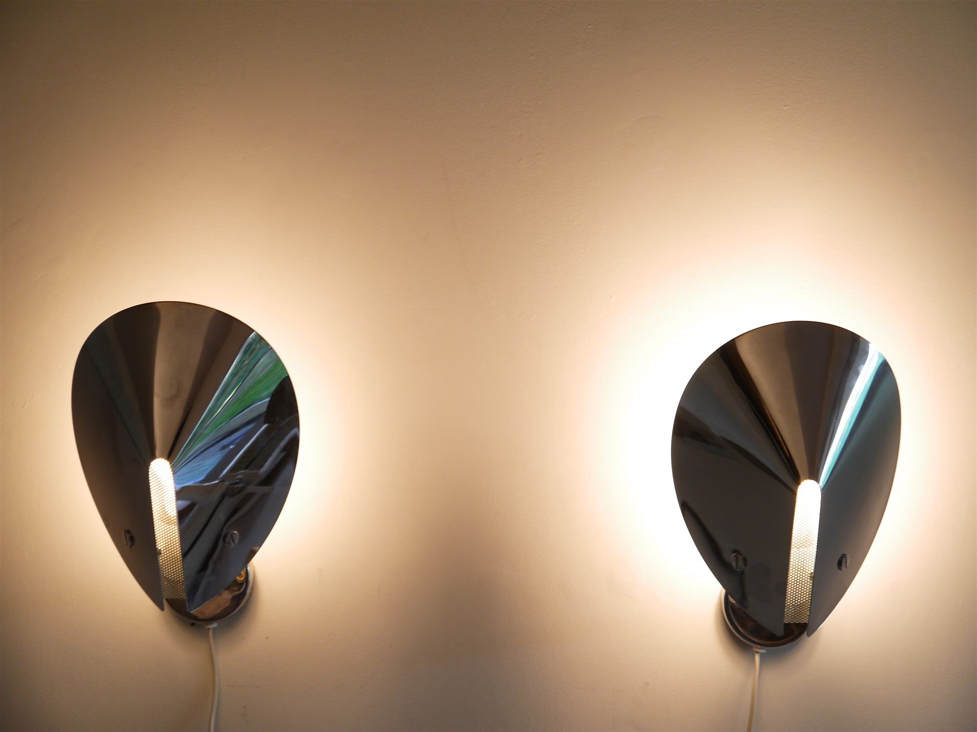 Pair of sconces in metal and chrome 1970