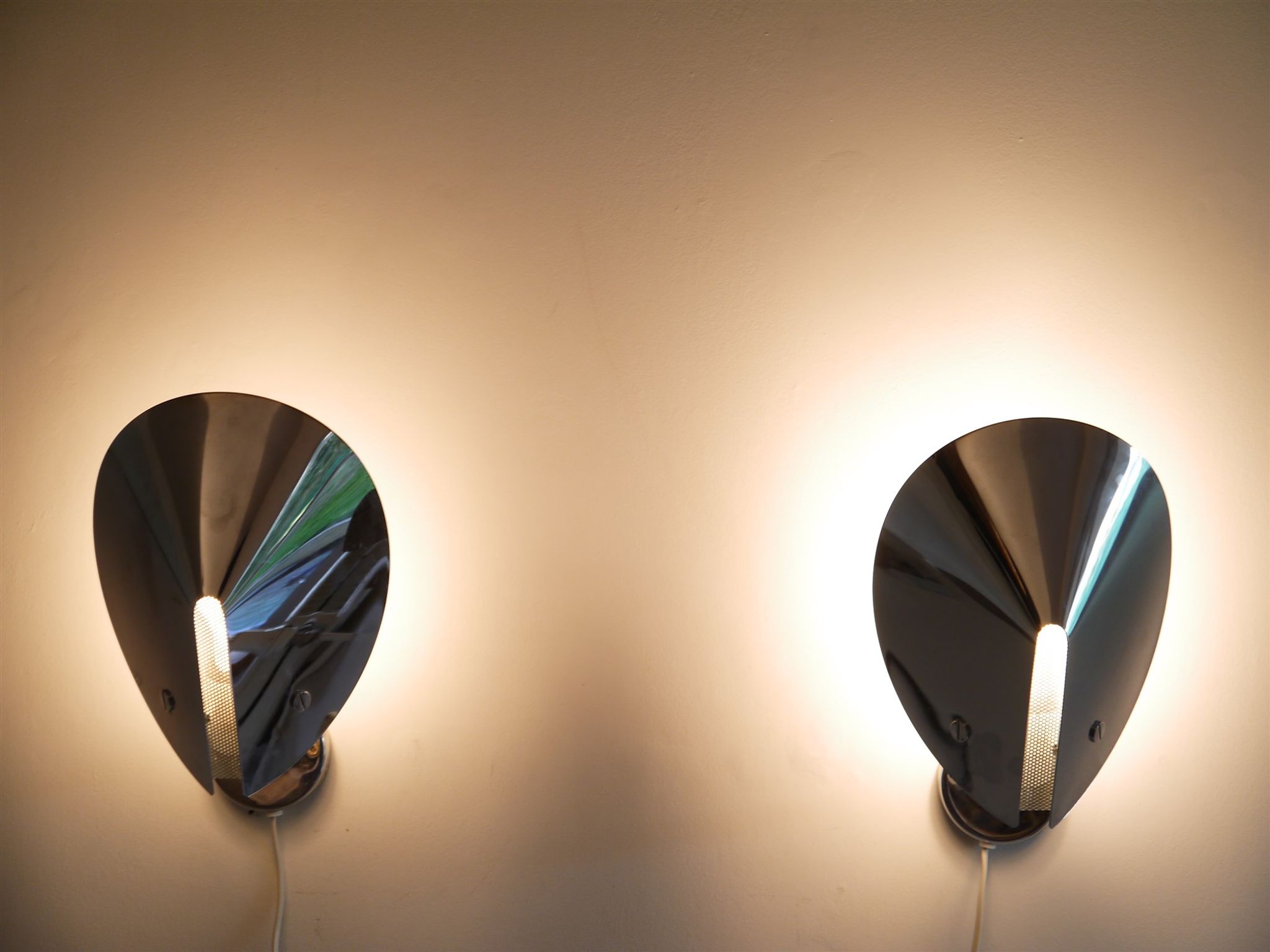 Pair of sconces in metal and chrome 1970