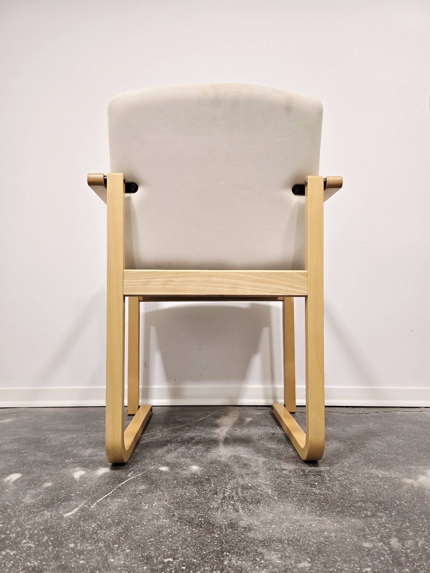 Fauteuil par Branko Uršič en bois cintré