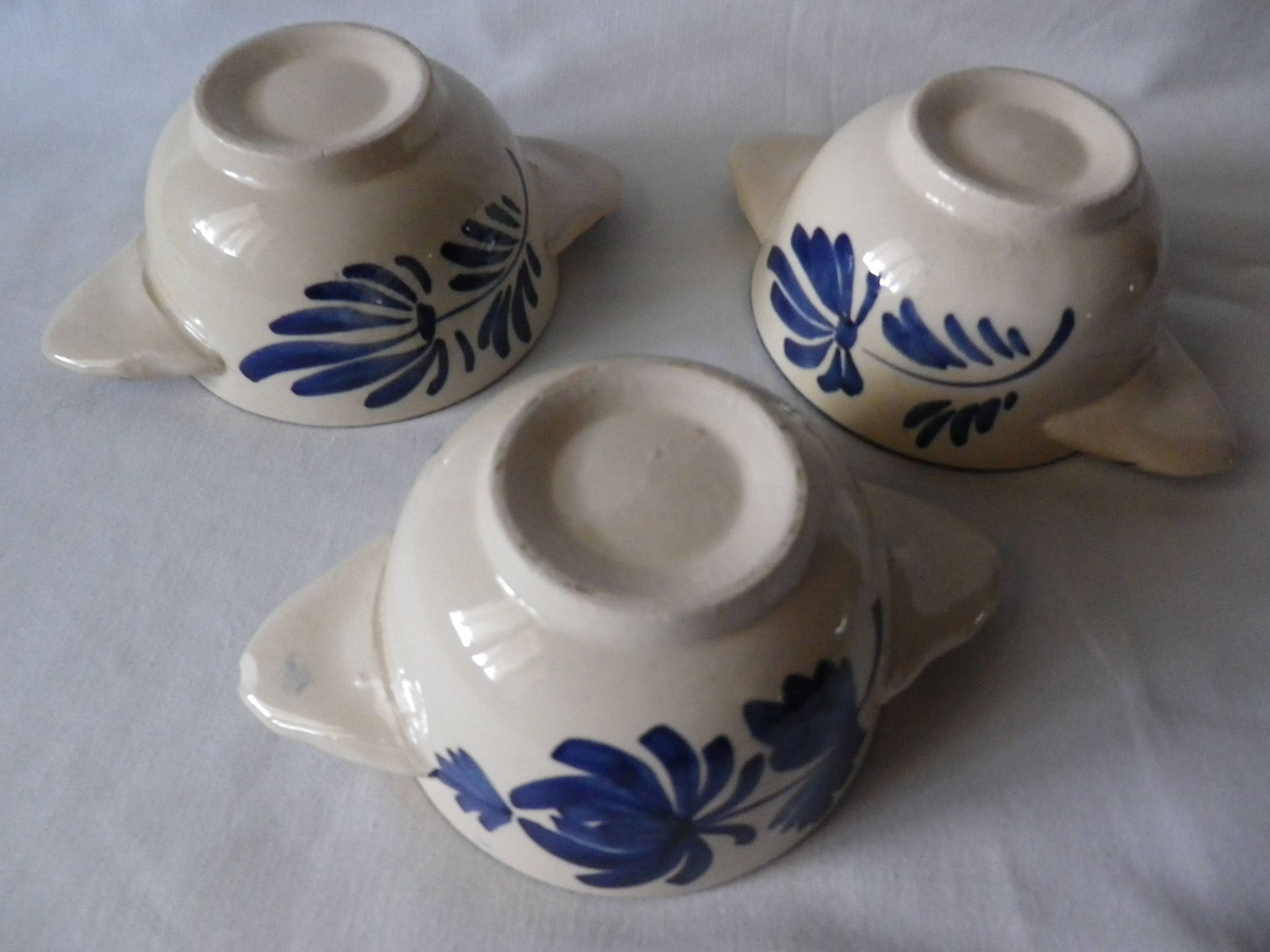set of 3 small eared bowl