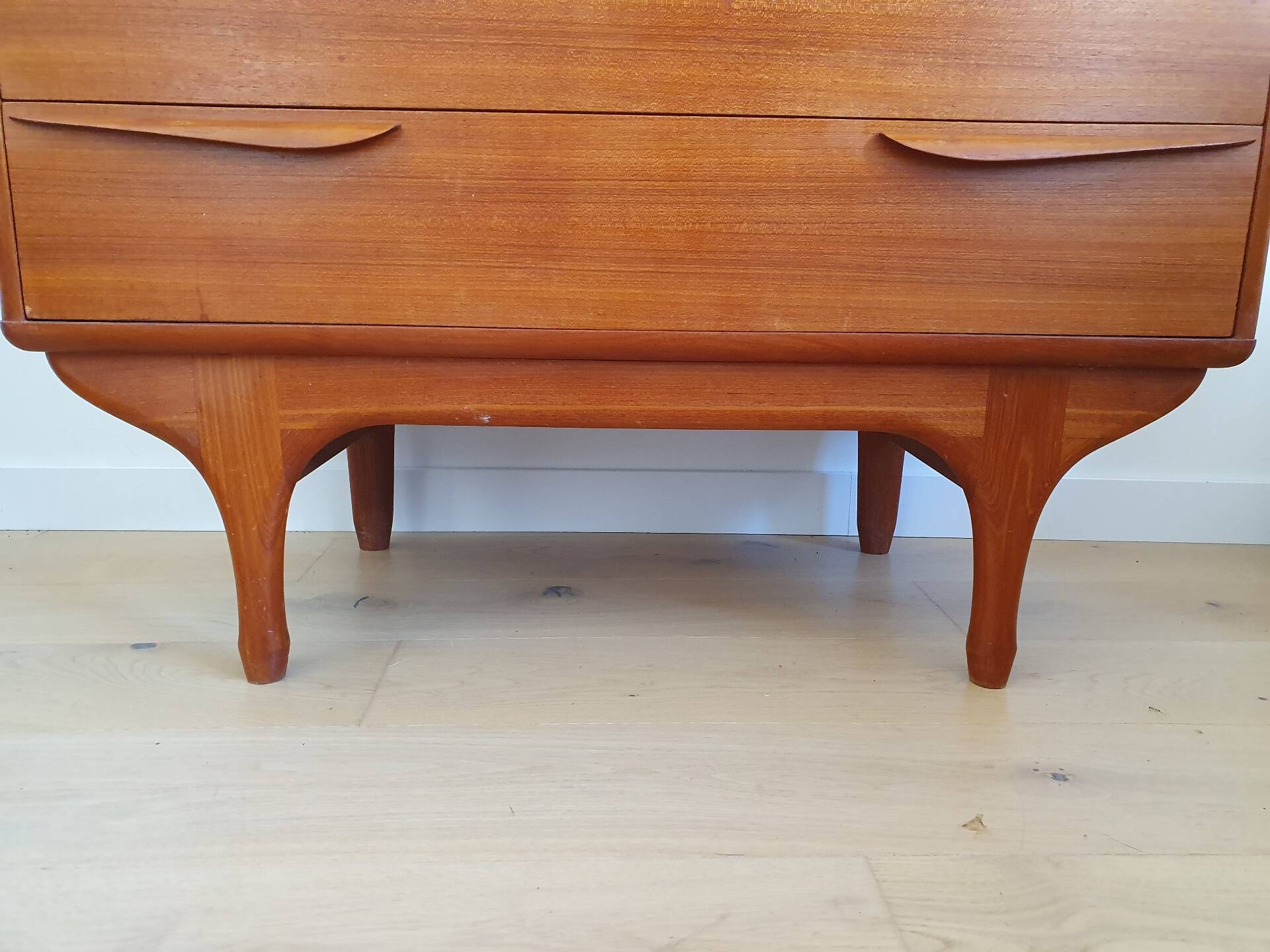 Vintage Scandinavian design dresser / vanity