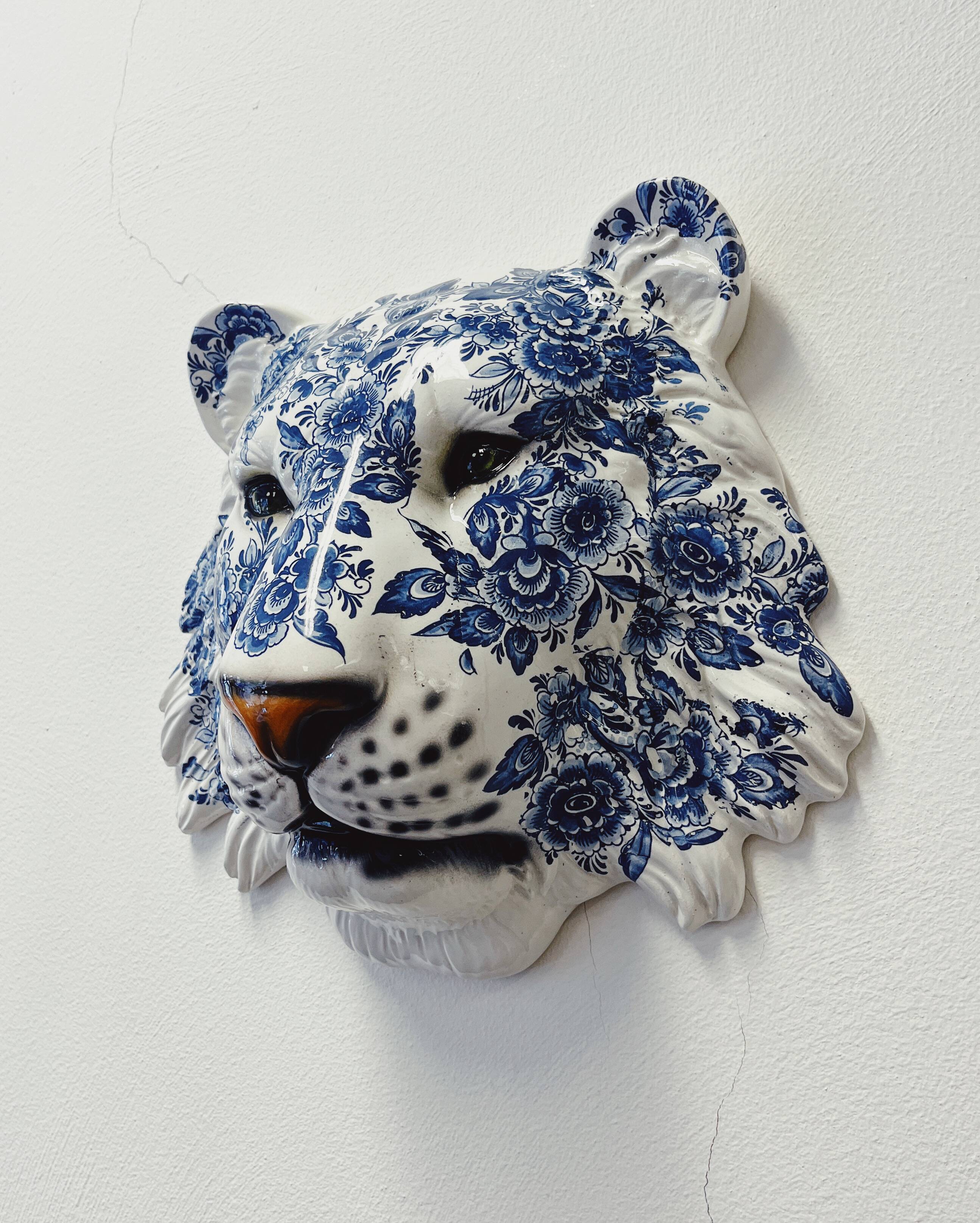 Masque de tigre en céramique bleu de Delft