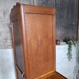 Asymmetrical wardrobe
