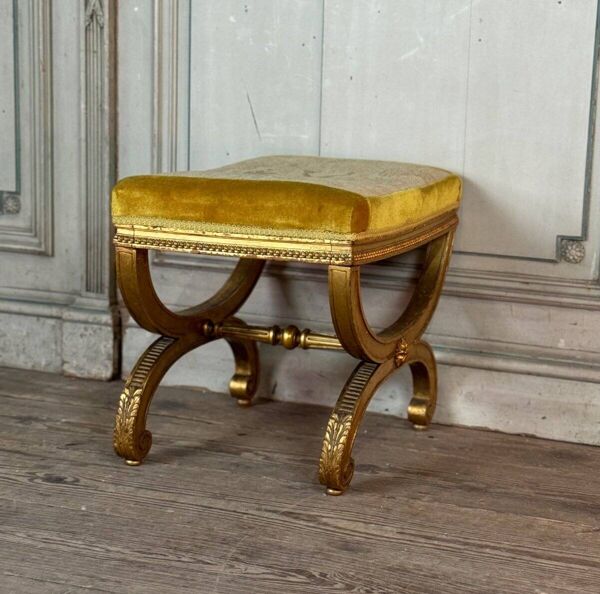 Tabouret En Bois Sculpté Et Doré De Style Louis XVI Vers 1880