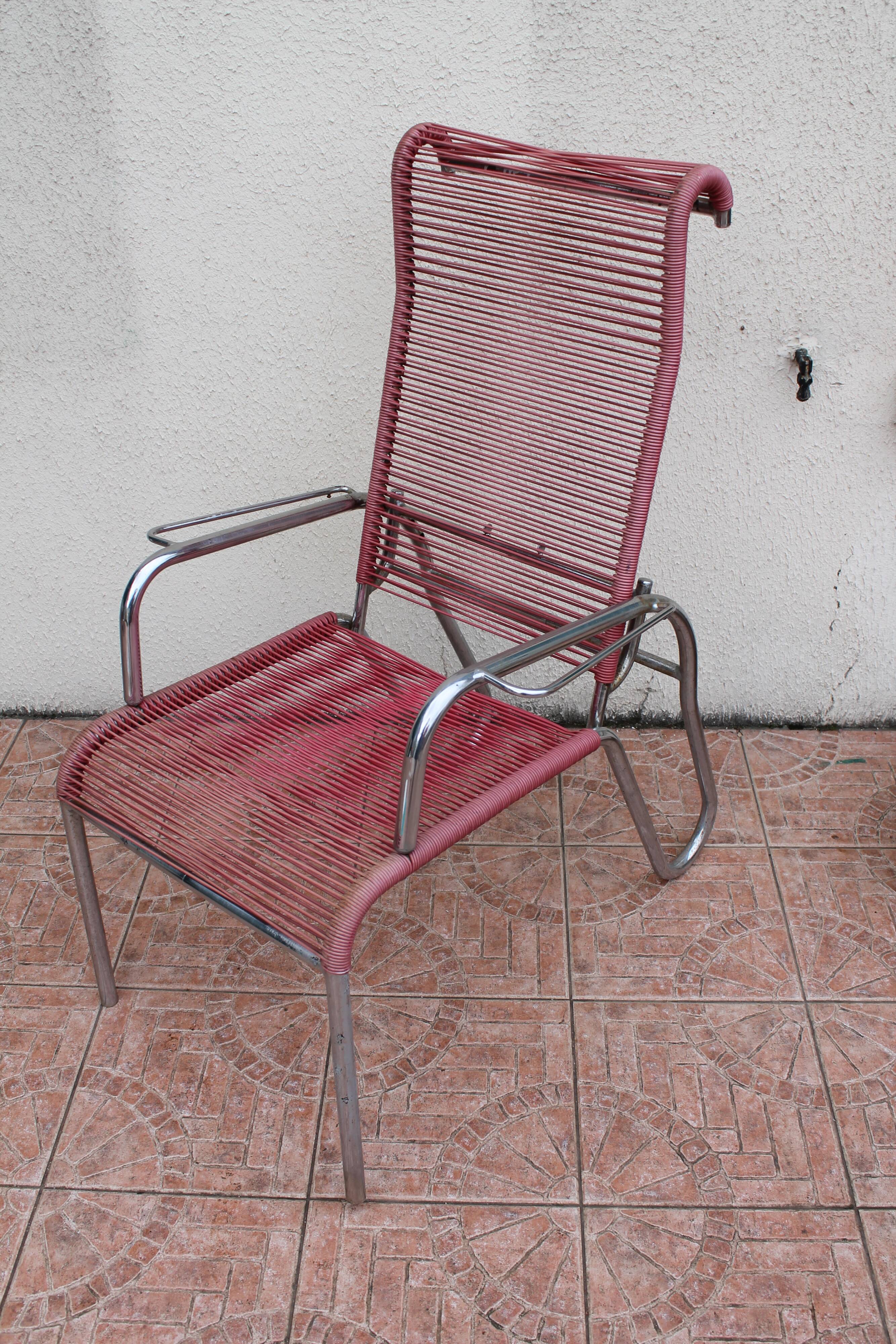 Reclining scoubidou chair