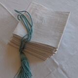 12 napkins