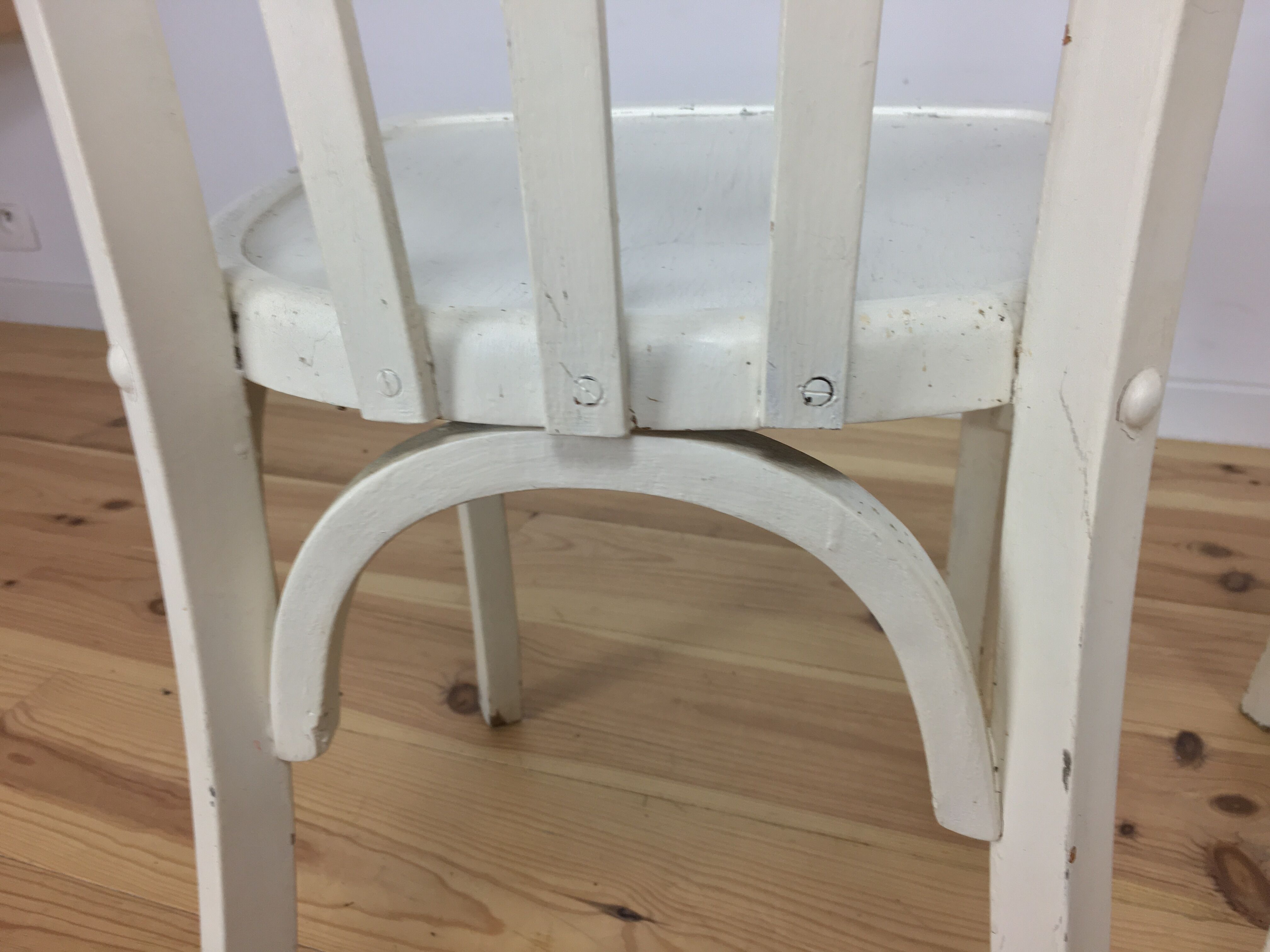 White Luterna vintage bistro chairs