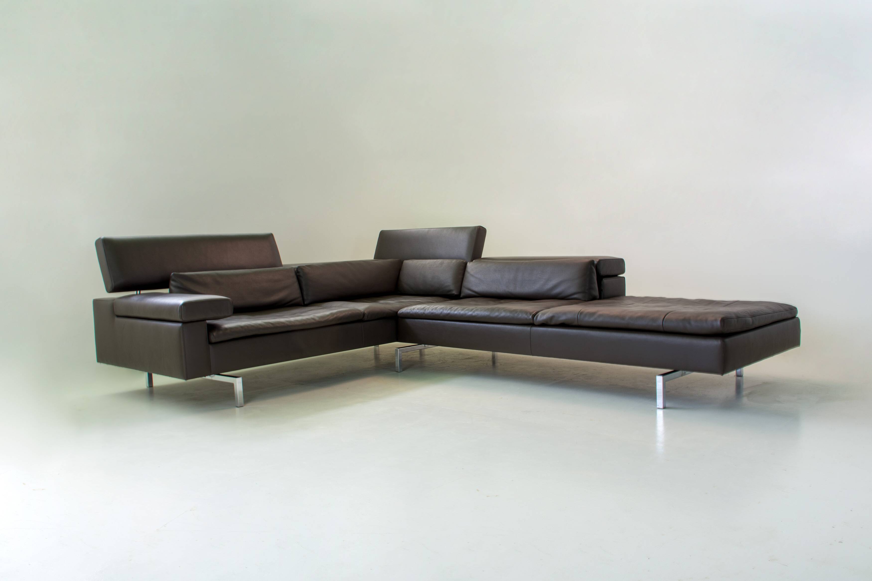 Jori Shiva leather corner sofa – Jean-Pierre Audebert