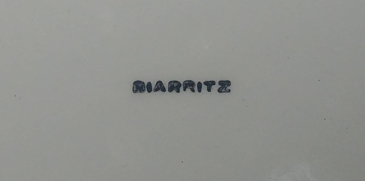 Set of thirteen old porcelain soup plates signed "Biarritz"