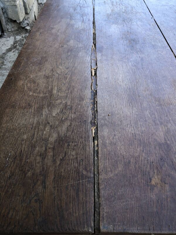Table de ferme ancienne en chêne à barre à chat et 1 tiroirs.