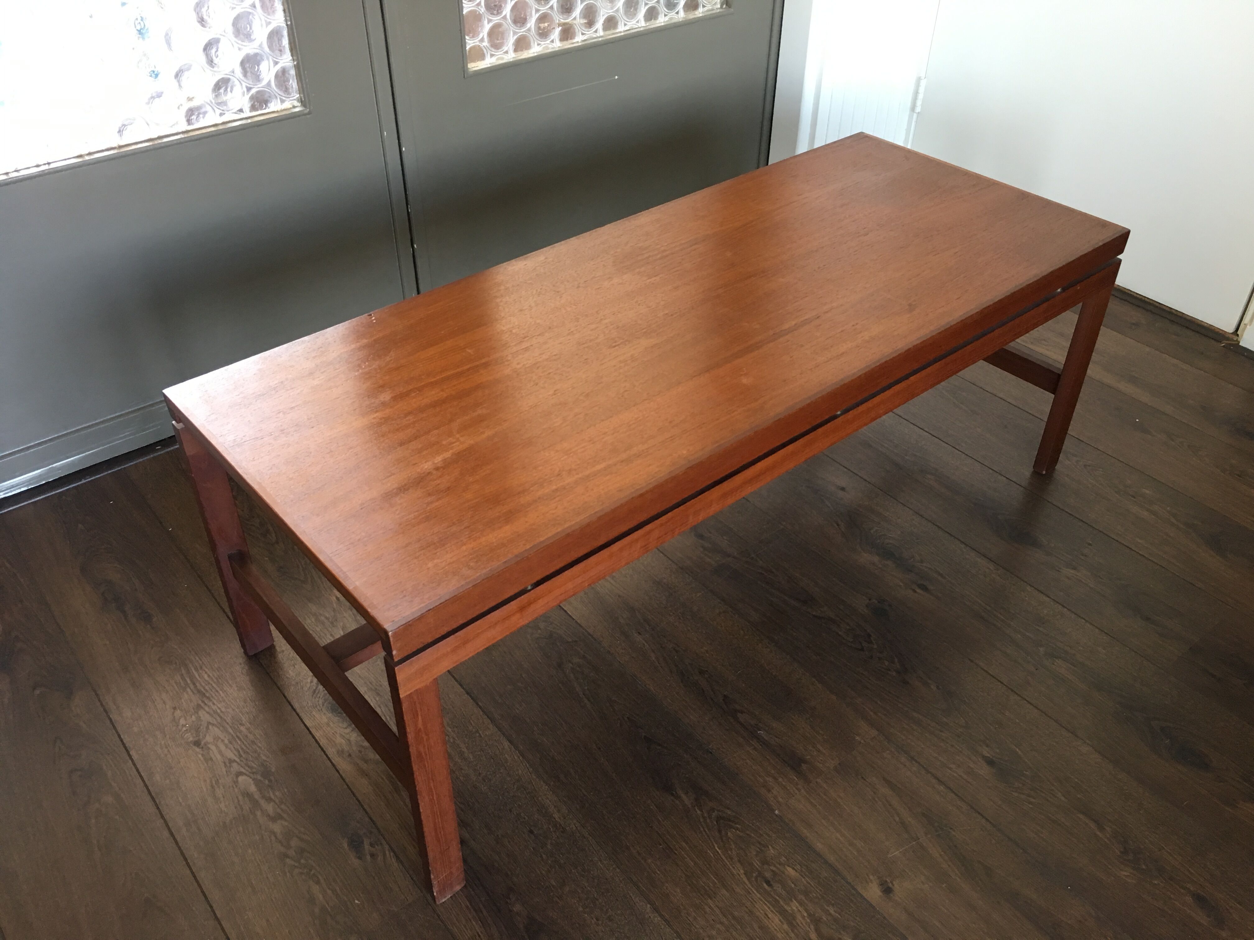 Table basse scandinave en teck