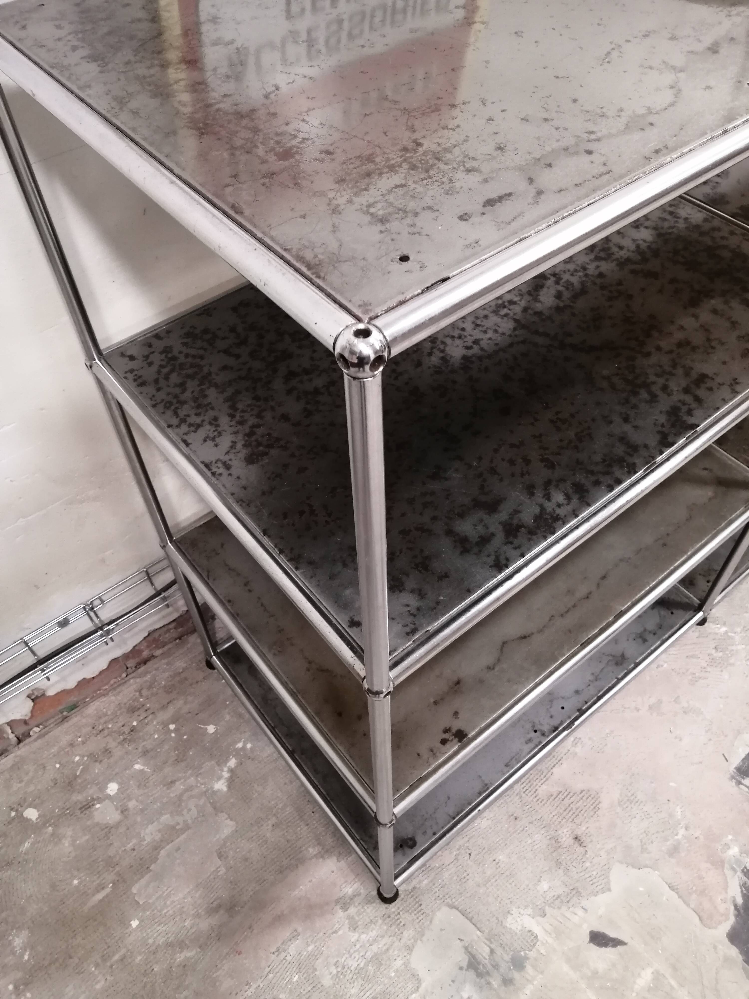 Furniture shelves USM Haller