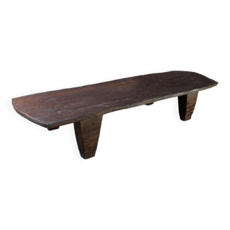 Authentique table Naga ancienne n°21