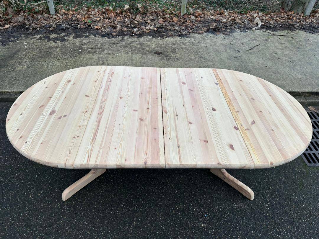 Extendable round dining table Rainer Daumiller for Hirtshals Sawaerk 185