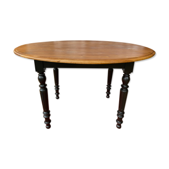Oval table