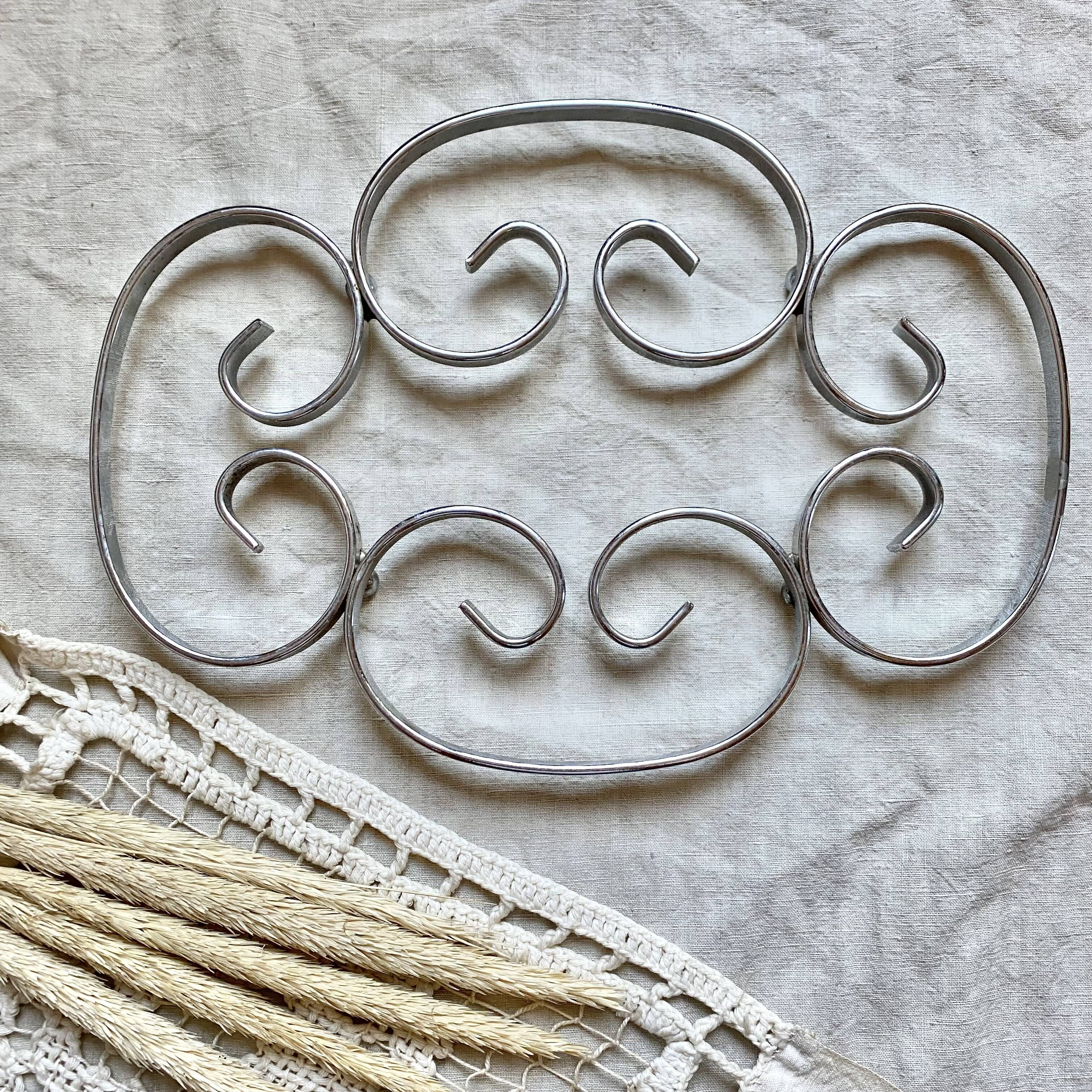 Vintage stainless steel table mat