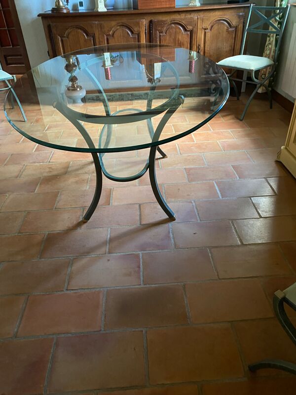 Table à manger pierre vandel