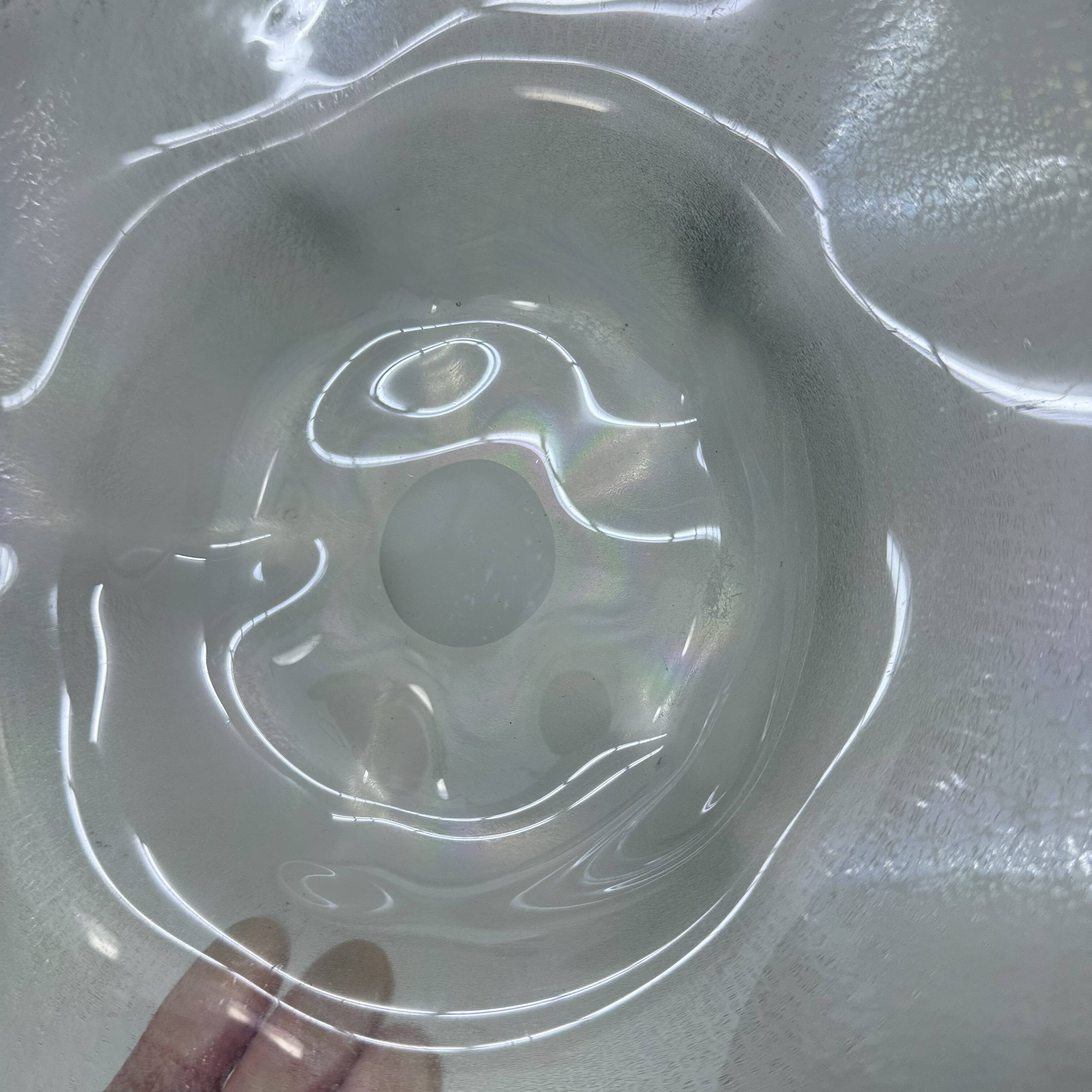 Antique bowl Willem Jacob Rozendaal for  Kristalunie Maastricht Coquille