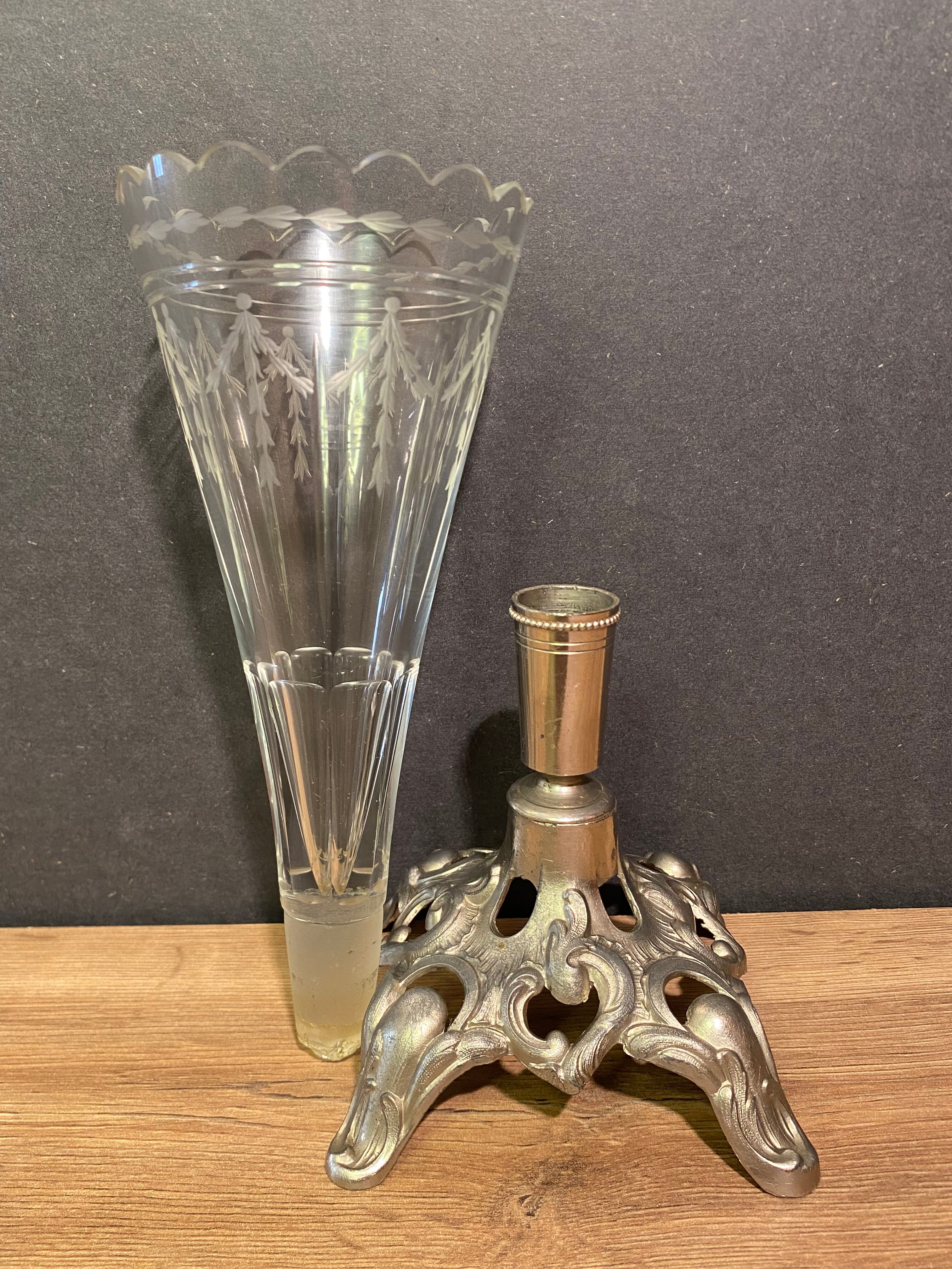 Cone vase, cut crystal bouquet (most certainly baccarat, saint louis)