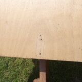 Extendable dining table