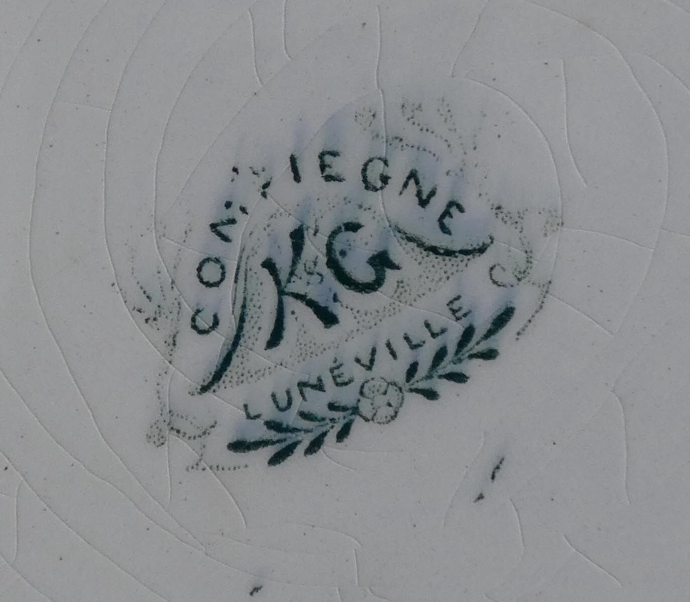 6 hollow plates compiegne, terre de fer