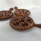 3 coupelles à escargots