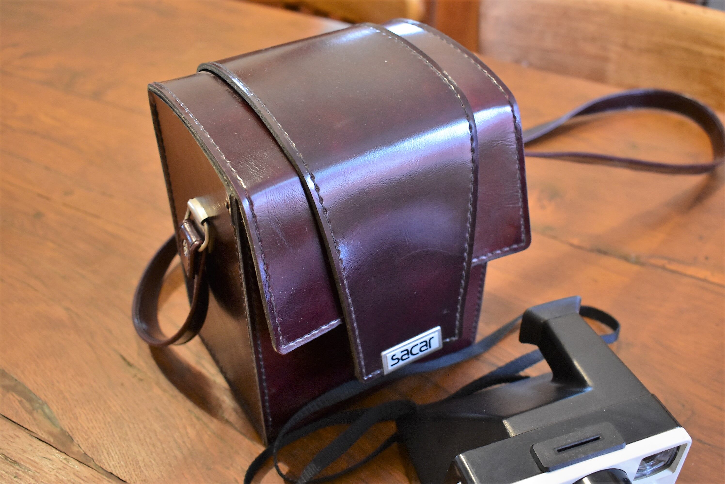 Polaroid land camera 1000 vintage button green with bag