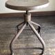 Tabouret à vis Nicolle 1950 en fer brut