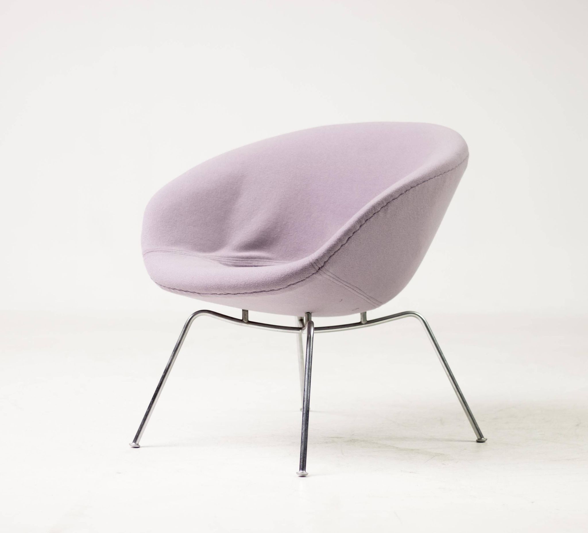 Original Pot chair from 1965 by Arne Jacobsen 3318