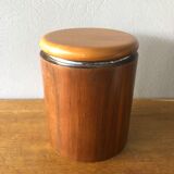 Old tobacco pot, necessary smoker