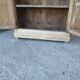 Armoire en bois naturel