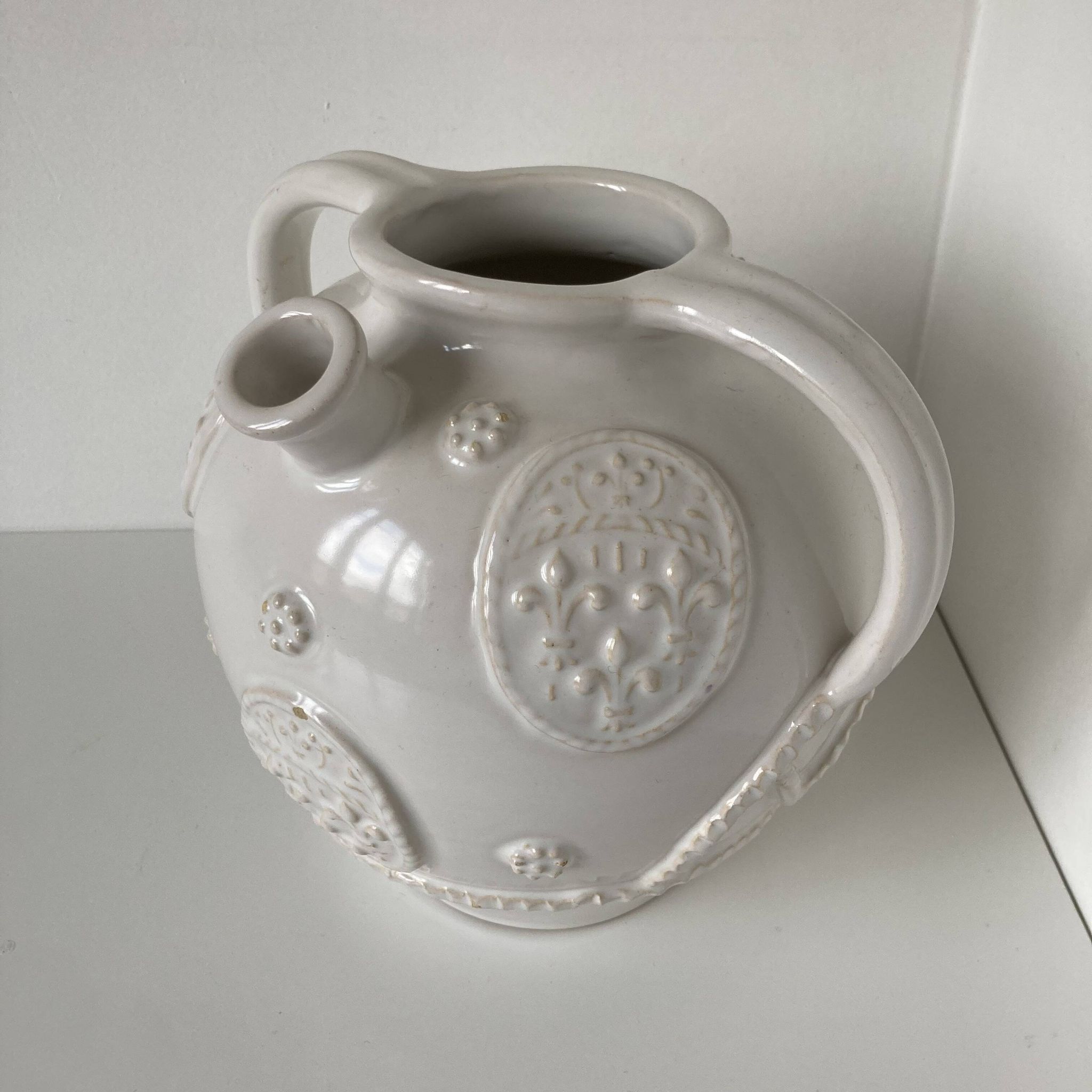 Malicorne (atelier Tessier), belle verseuse pouvant former vase en faïence