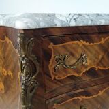 Commode sauteuse galbé Louis XV