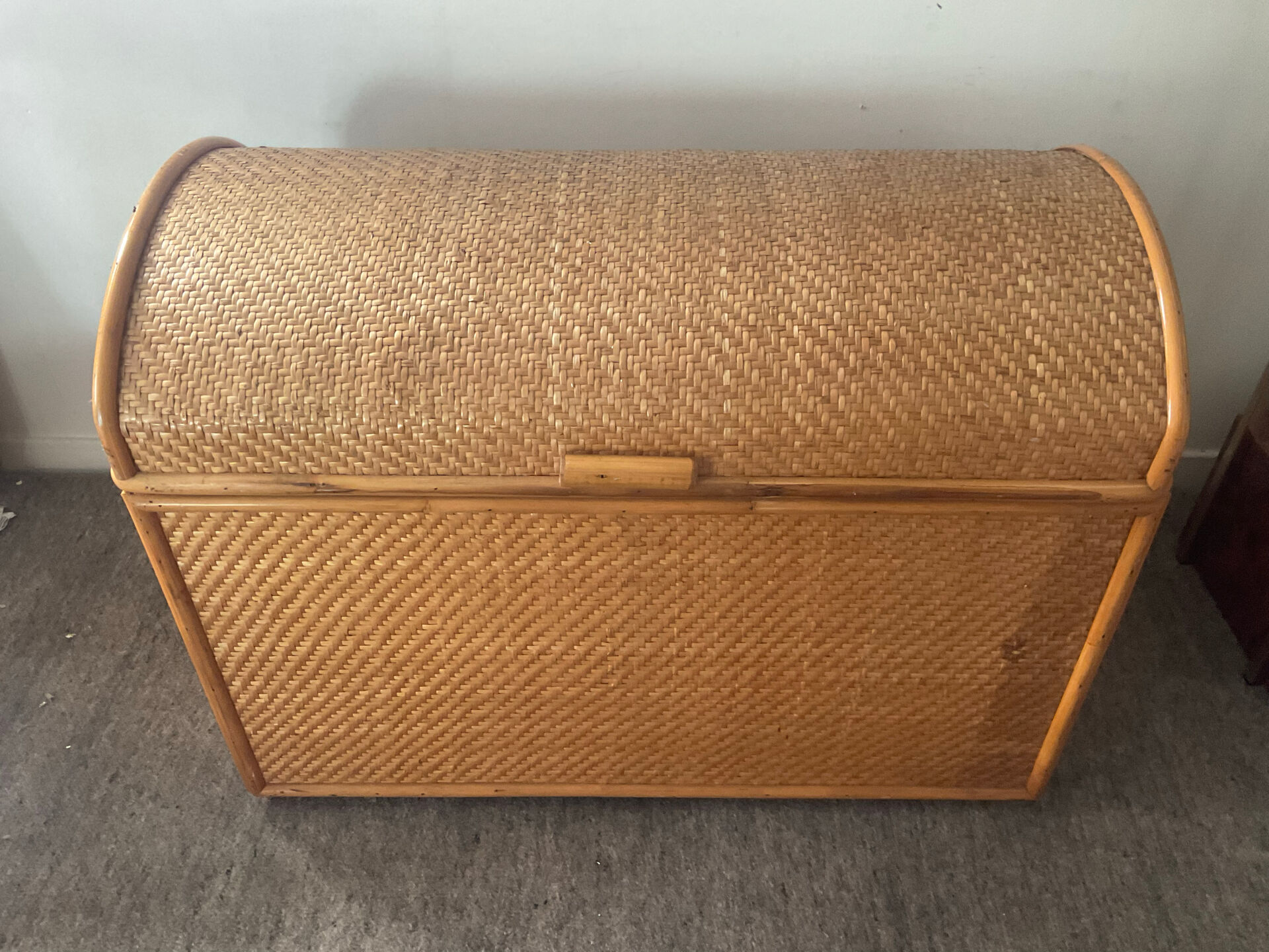 Rattan and wood trunk/box from the 70s-80s.