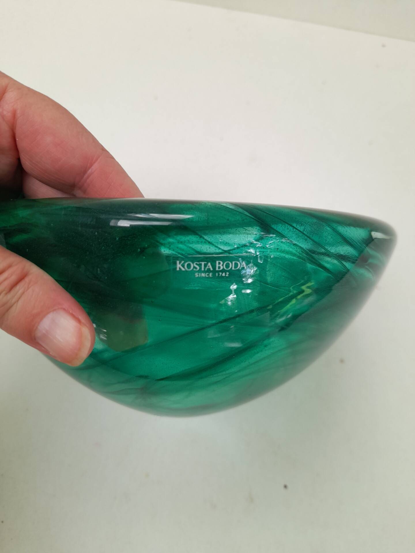 Atoll green bowl by Anna Ehrner for Kosta Boda