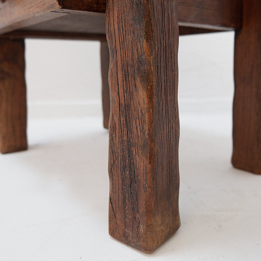 Tables de chevet ou table d'appoint rustiques en bois massif de style mid-century