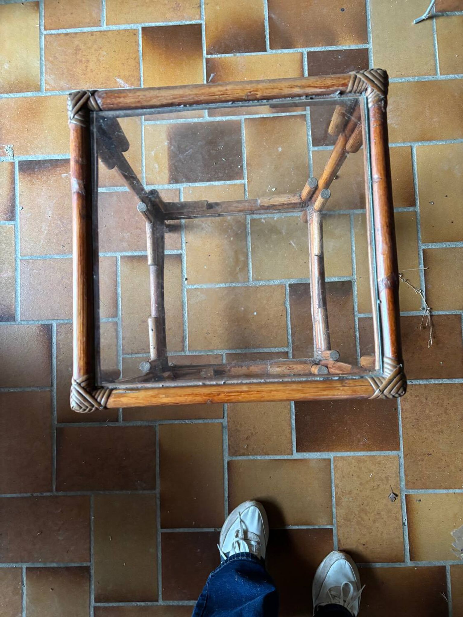 Table d’appoint en bambou et verre, années 70