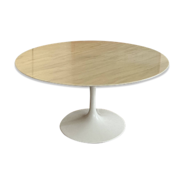 Saarinen Knoll table in white marble