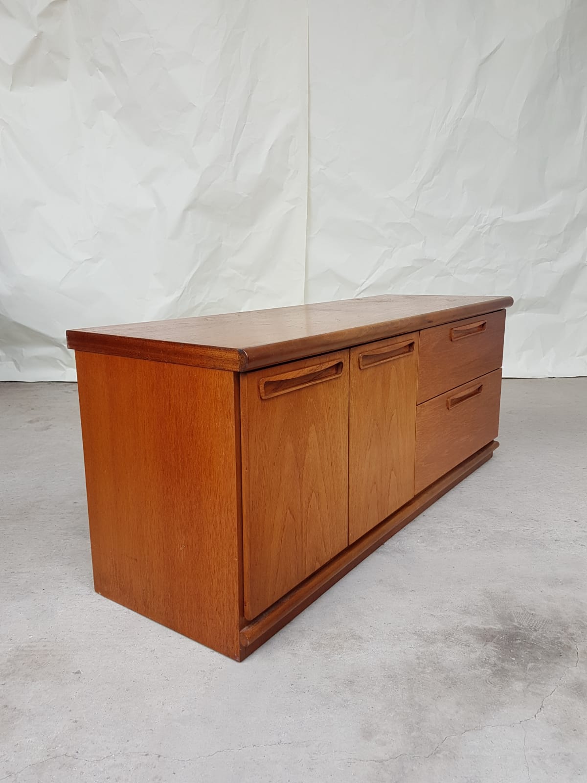 Vtg Mid Century Sideboard Danish Scandinavian Design Media Credenza Retro